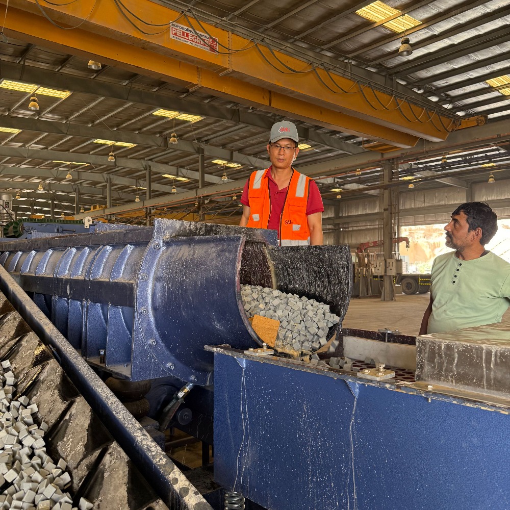 Máquina de pulido vibratorio, máquina de acabado vibratoria utilizada para mármol, piedra mosaico y arenisca