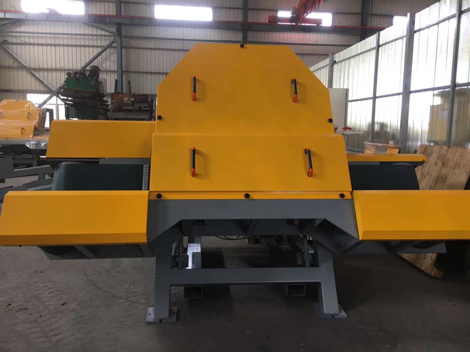 La sierra de piedra de chapa est&aacute; cargando y enviando a Am&eacute;rica 1